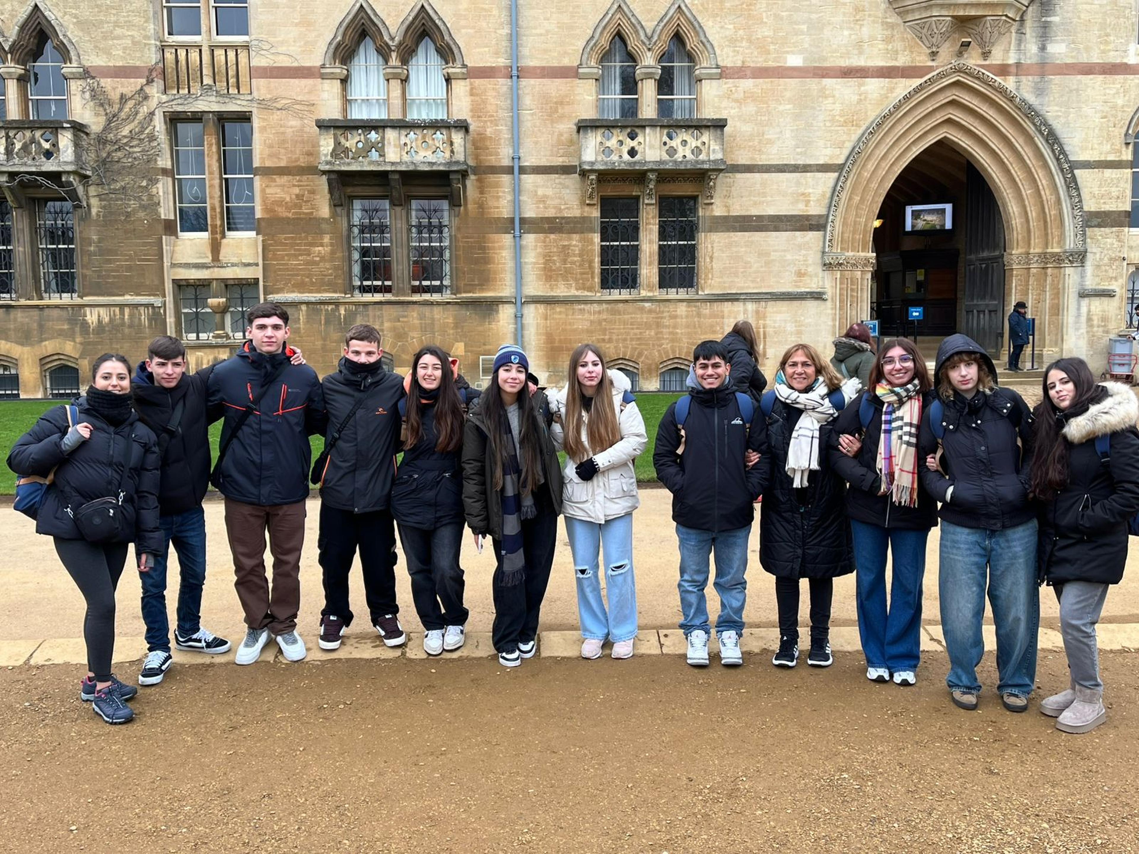 Estudiantes argentinos durante un viaje de estudio a Inglaterra en enero 2025 organizado por Global Studies.