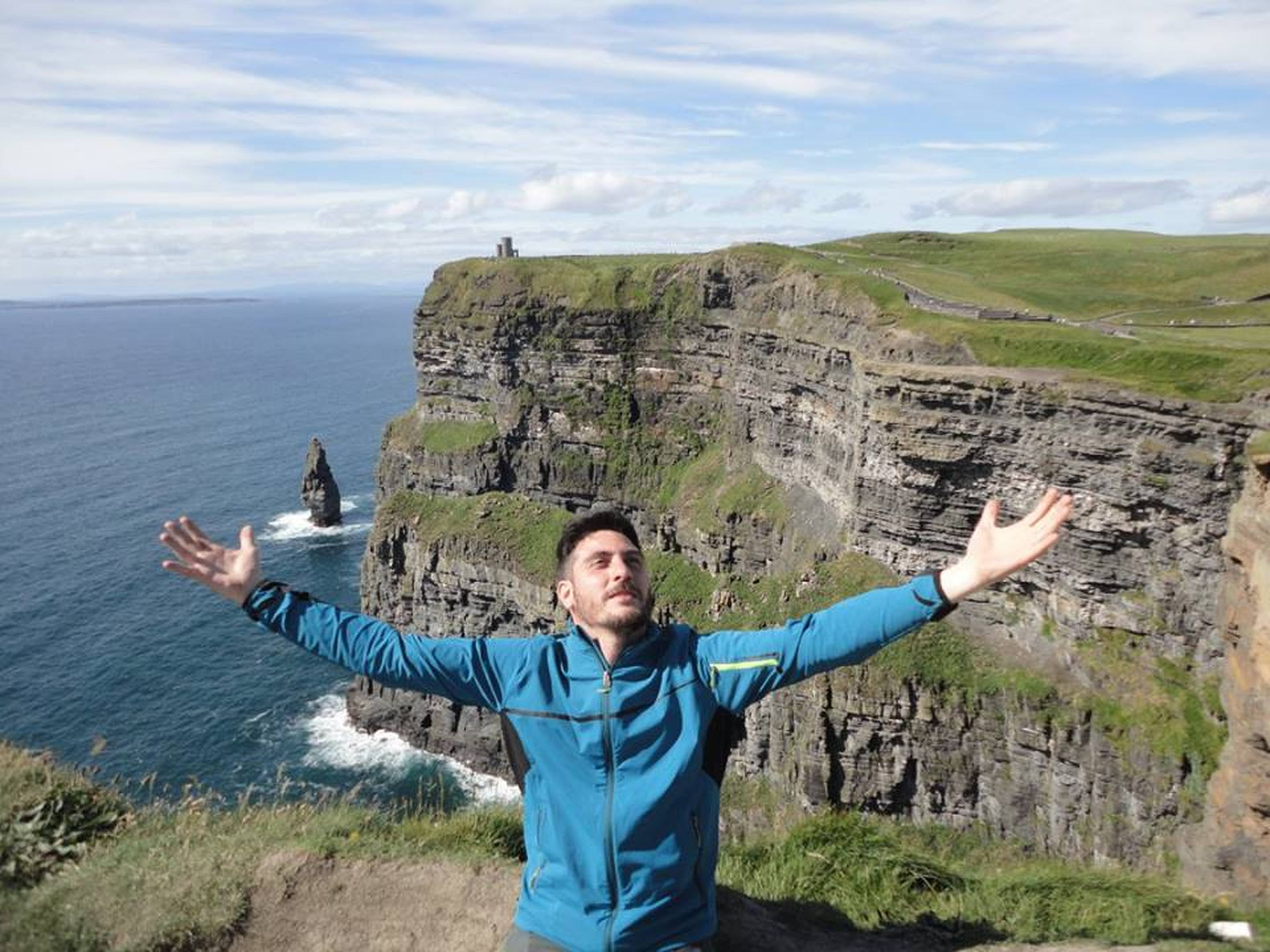 Estudiante argentino en Irlanda durante programa de estudiar inglés y trabajar con Global Studies